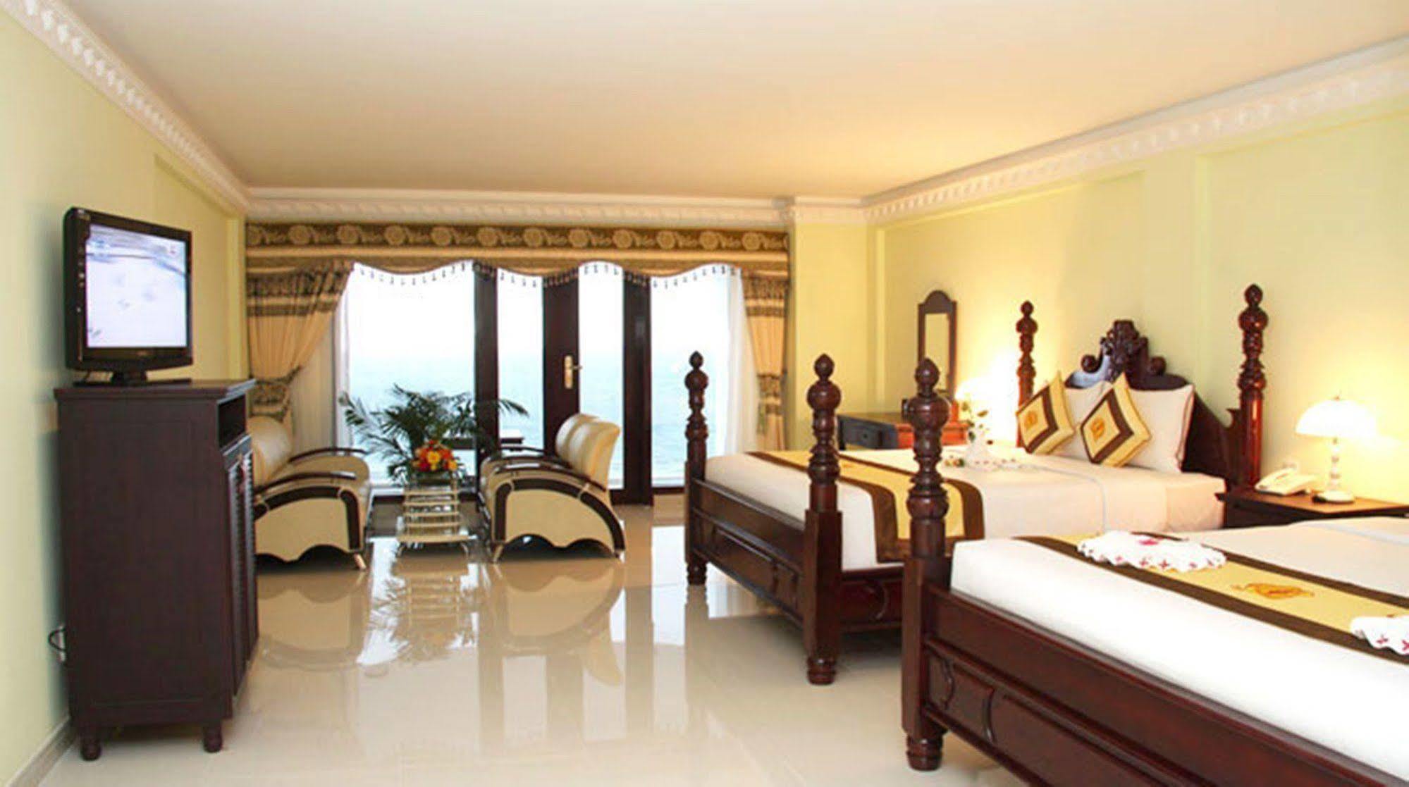 Ocean Front Hotel Phan Thiet Exterior foto
